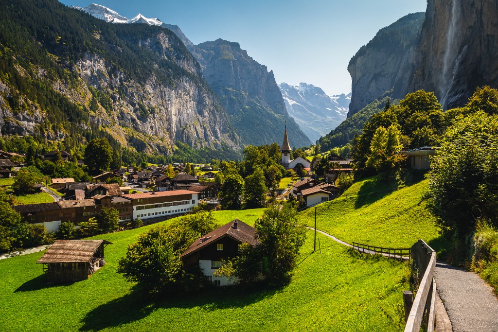Malpensa (MXP) to Lauterbrunnen: how to plan both ways?