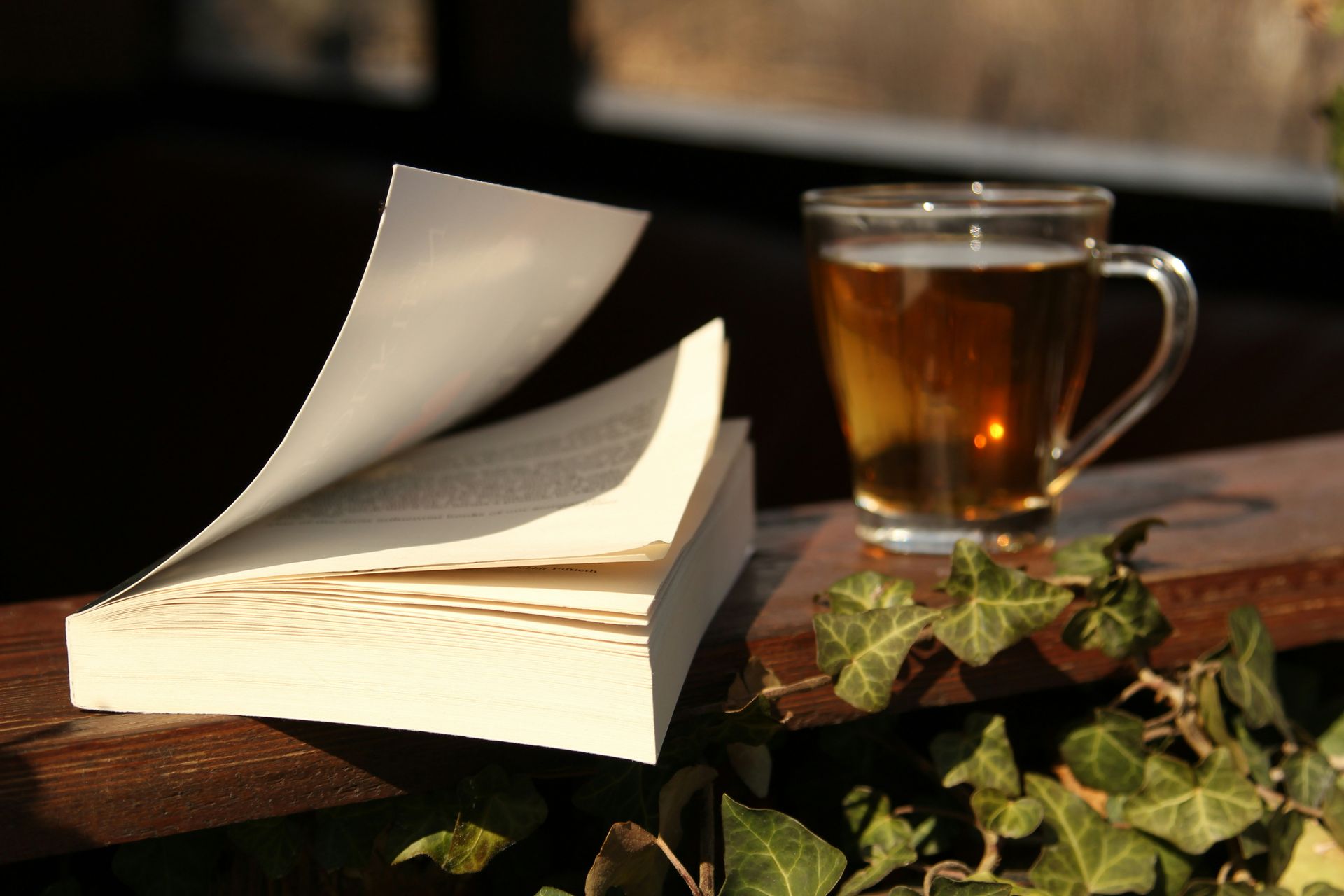 La MEGA LISTA di Libri, Corsi e Risorse Gratuite sul Copywriting